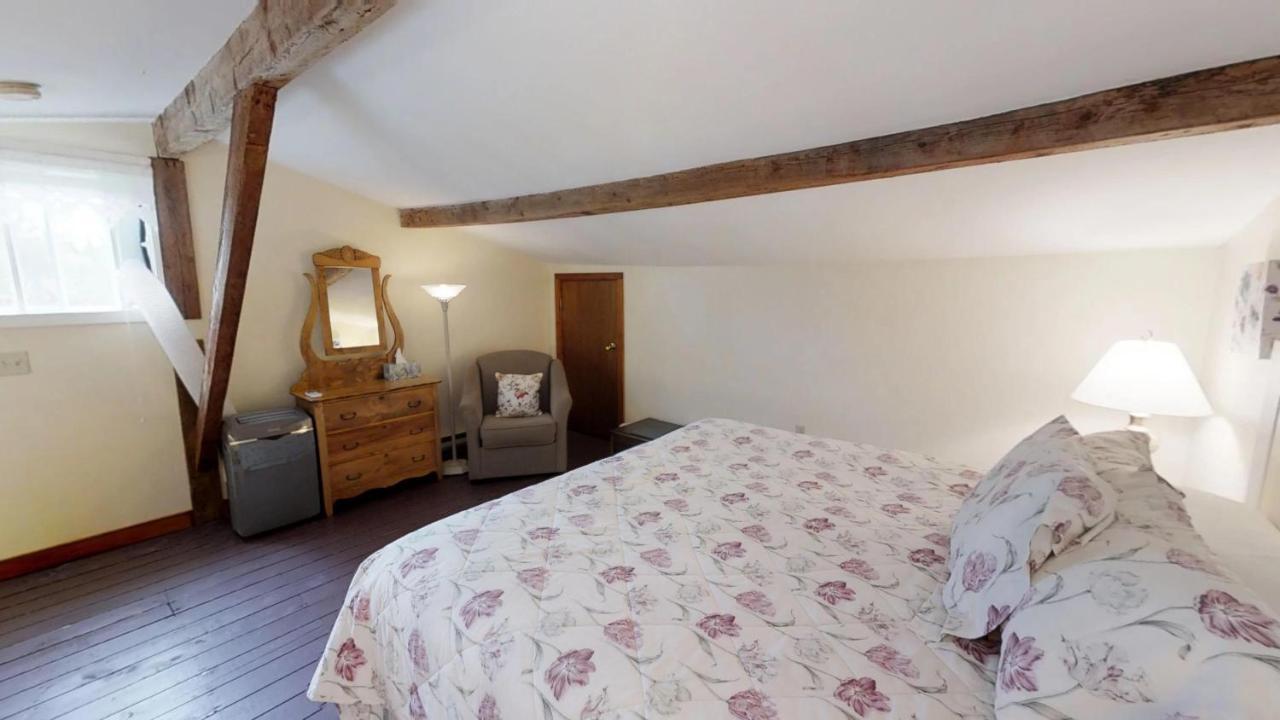 Bayview Pines Country Inn B&B Махон Бэй Экстерьер фото