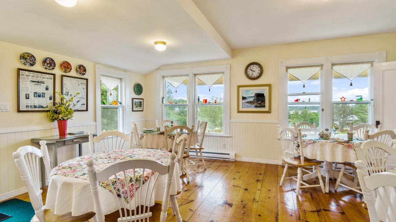 Bayview Pines Country Inn B&B Махон Бэй Экстерьер фото